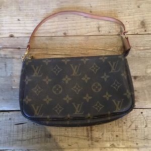 Louis Vuitton Pochette